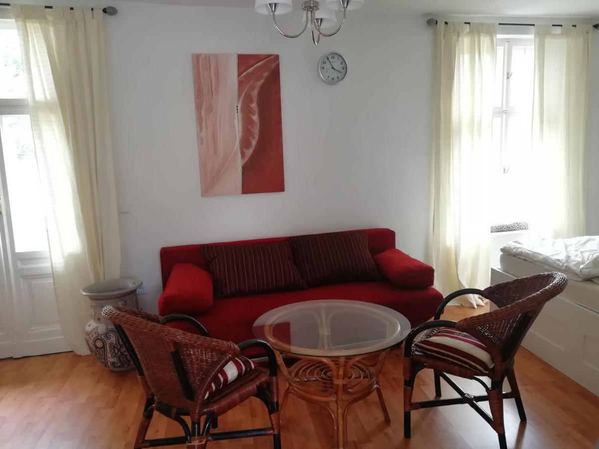 Ehemalige Bibliothek Apartment Fuer 2 Mit Kueche Kamin Netflix Parken Und Hofladen Steinhofel Zewnętrze zdjęcie